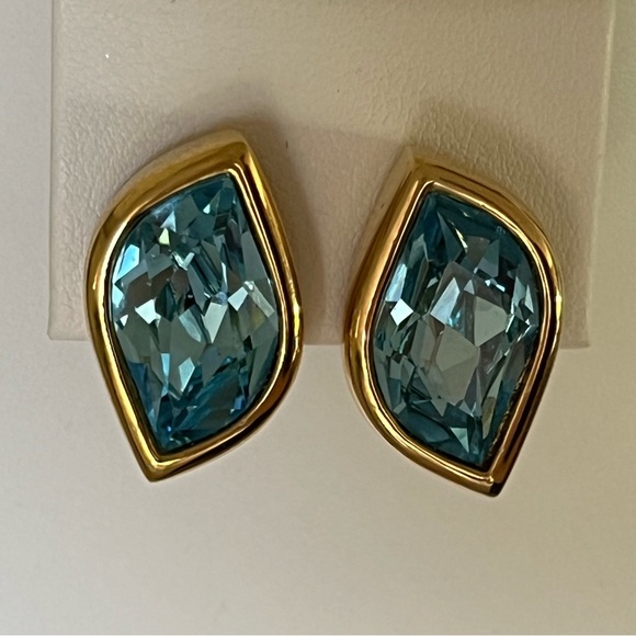 ⚫️ Swarovski SWAN Abstract Blue Topaz Crystal Earrings 18K Gold Plated EVC - Picture 4 of 12